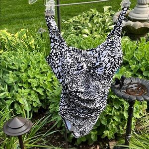 Swim Solutions women’s one piece bathing suit black and white NWT. Size 10